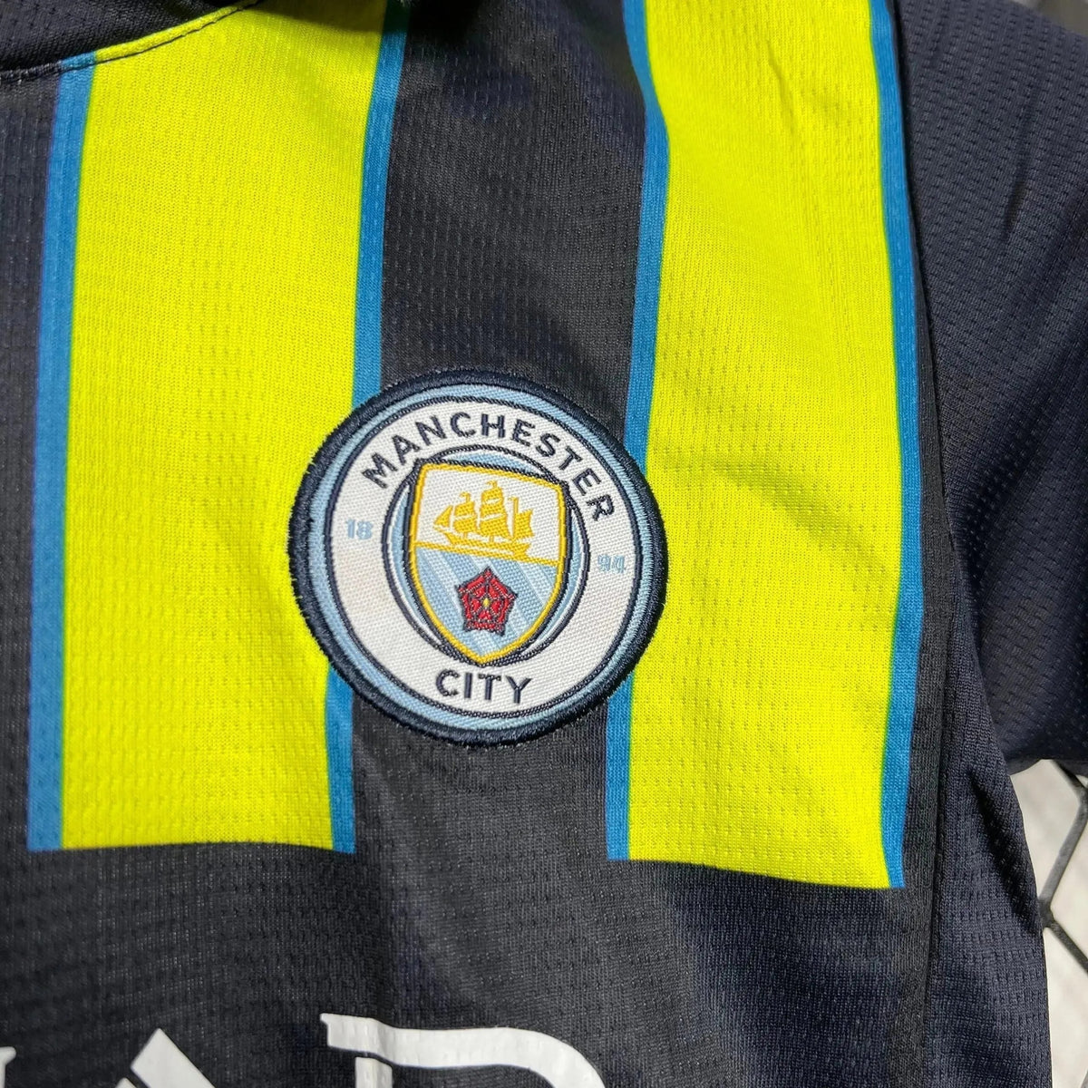 Kids Away Kit 24/25
