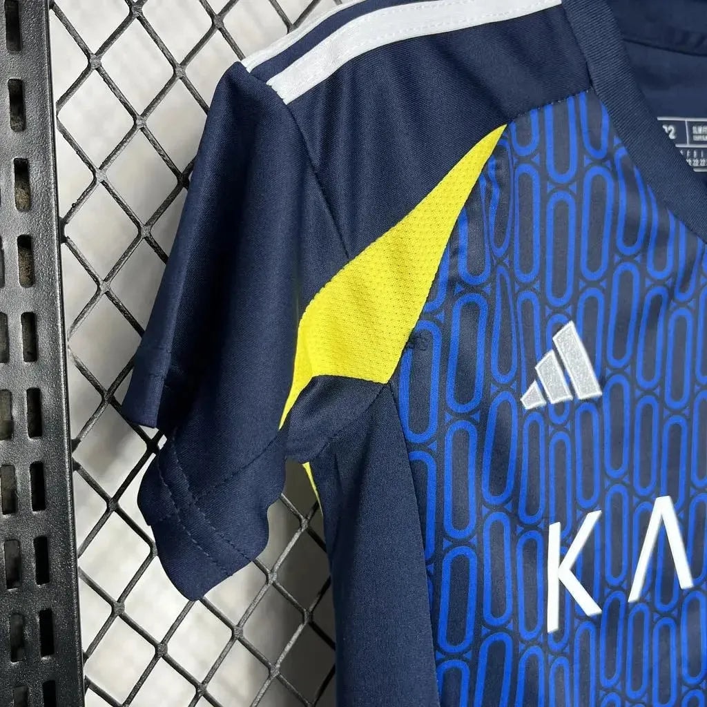Kids Away Kit 24/25 · Design 2
