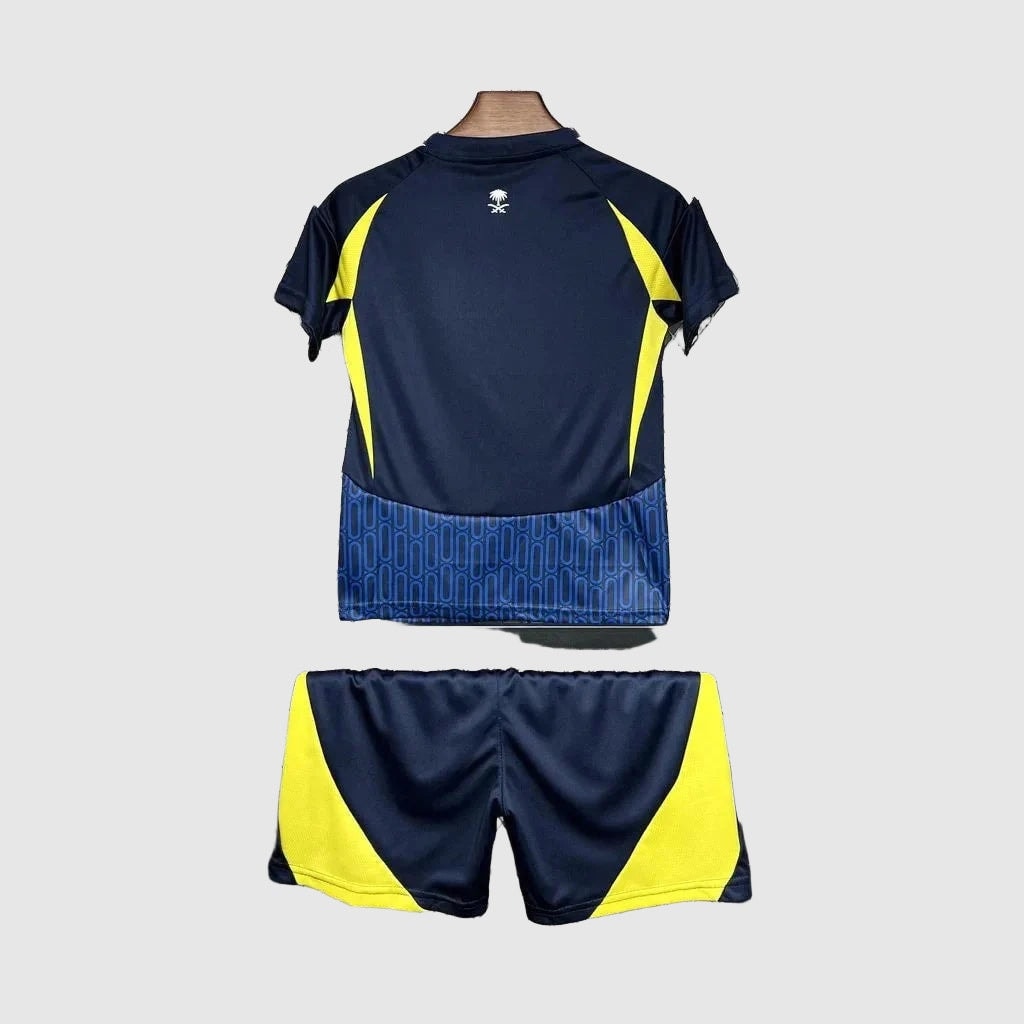 Kids Away Kit 24/25 · Design 2