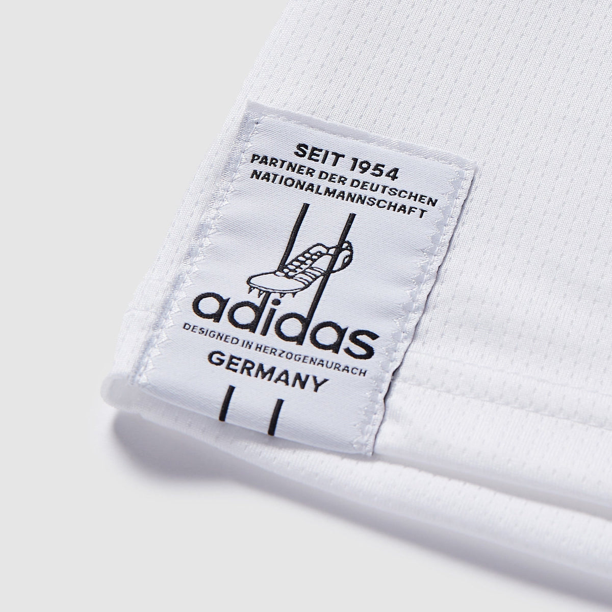 Men's Embroidered Home Jersey 26/27