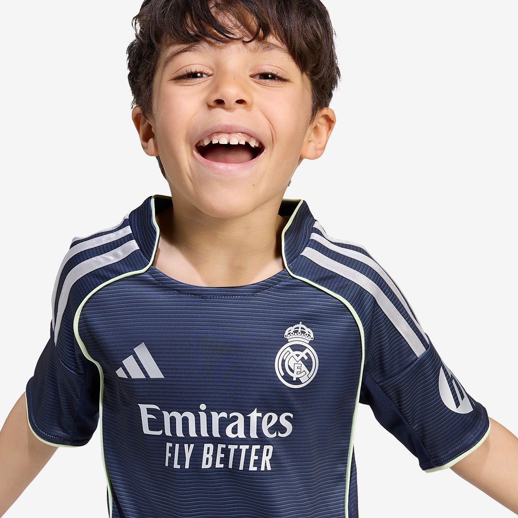 Jersey Real Madrid 2025/26 II Kids Kit